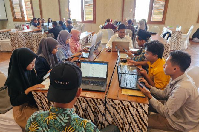 Dua Mahasiswa Akuntansi Syariah Ikuti Madrasah Penulisan Jurnal Bereputasi